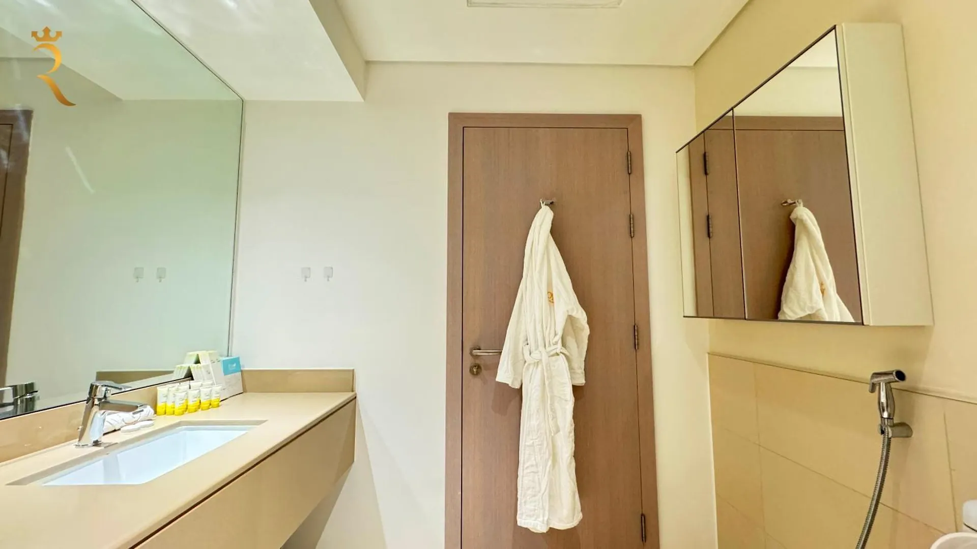 Appartamento Yas Island Bliss 1Br With Ferrari World Views Abu Dhabi